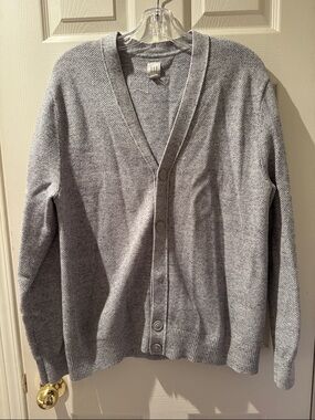 GAP Men's Light Gray Button Front V-Neck Cardigan